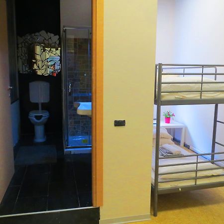 Panda Hostel Милан Экстерьер фото