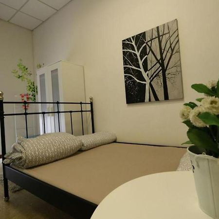 Panda Hostel Милан Экстерьер фото