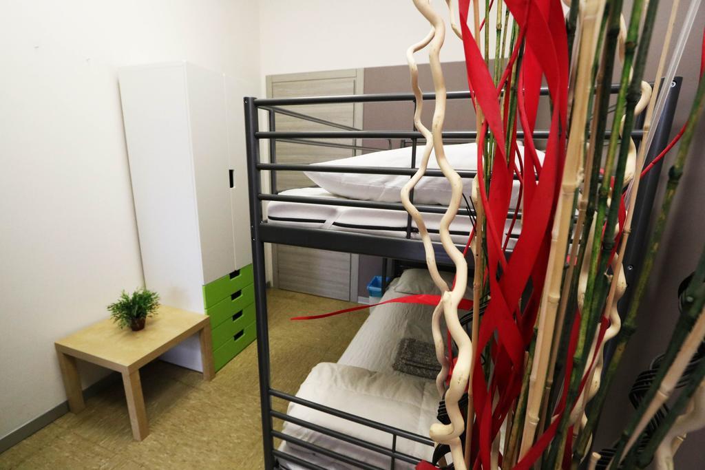 Panda Hostel Милан Экстерьер фото