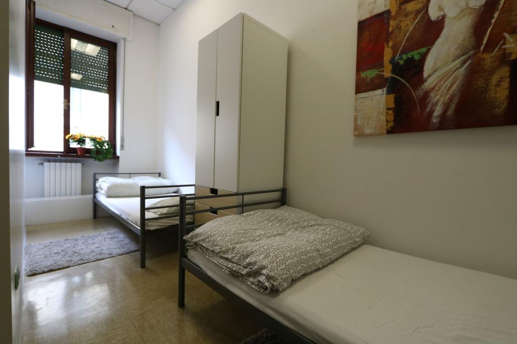 Panda Hostel Милан Экстерьер фото
