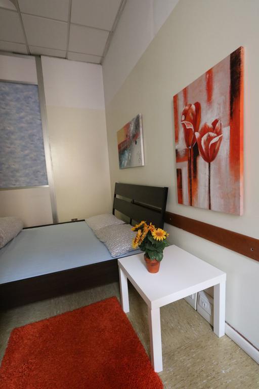 Panda Hostel Милан Экстерьер фото