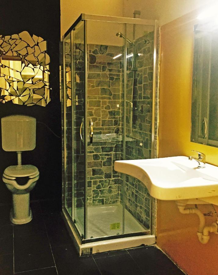 Panda Hostel Милан Экстерьер фото
